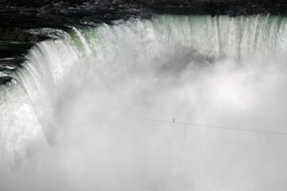 Nik Wallenda tightroping over Niagara Falls